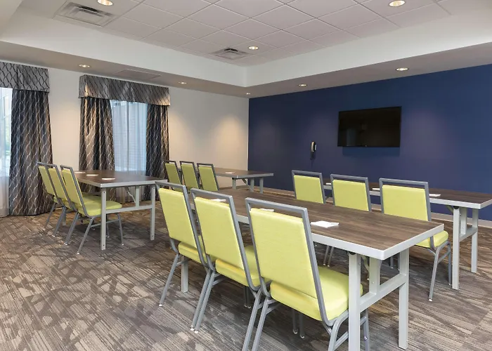 Hotel Hampton & By Hilton Chicago Il 3*