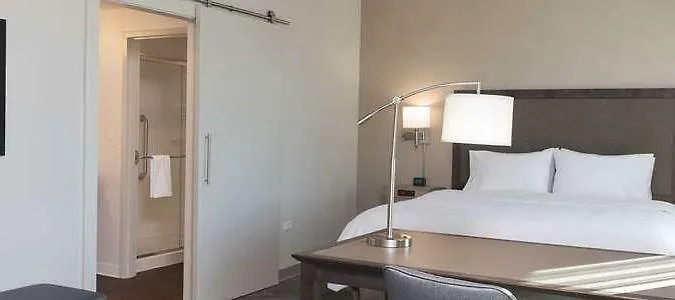 Hotel Hampton & By Hilton Chicago Il